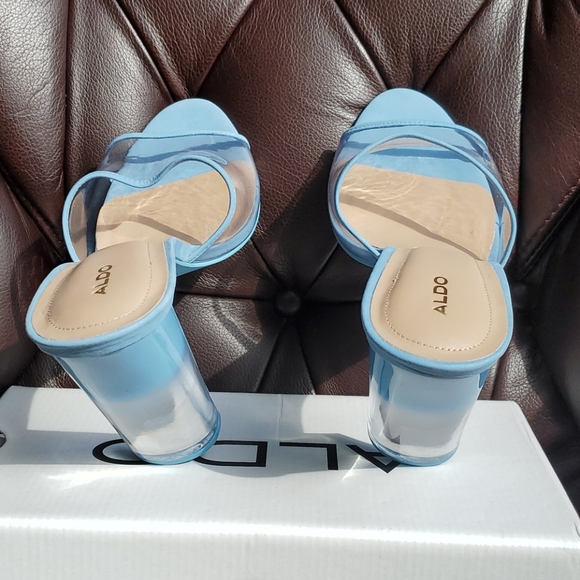 Gorgeous Lucite heel Mules - Picture 4 of 8